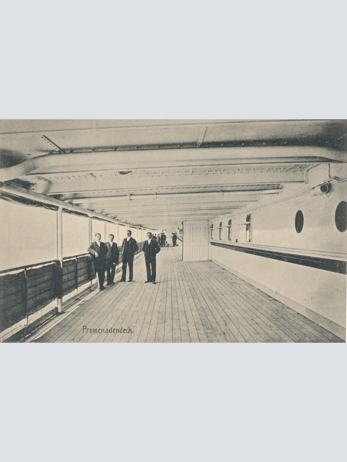 AK vom Hamburg Amerika Line Promenadendeck Ansichtskarte (10845)