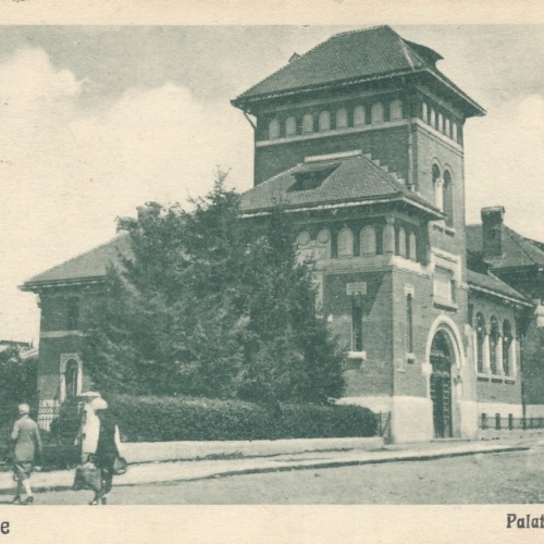 AK aus Targoviste Palatul Postei Rumänien Ansichtskarte (12463)