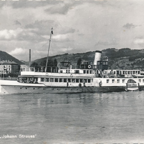 AK erste Donau Dampfschffahrts Gesellschaft mit Dampfer Johann Strauss (12479)
