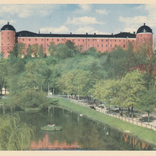 AK aus Uppsala Slottet fran Svandammen Schweden Ansichtskarte (12559)