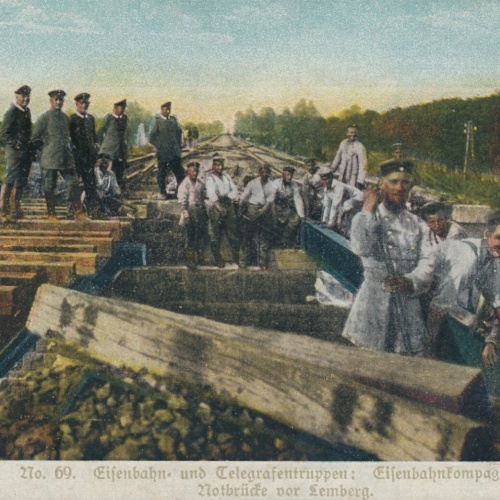 AK Eisenbahnkompanie baut eine Notbrücke vor Lemberg Ansichtskarte (13779)