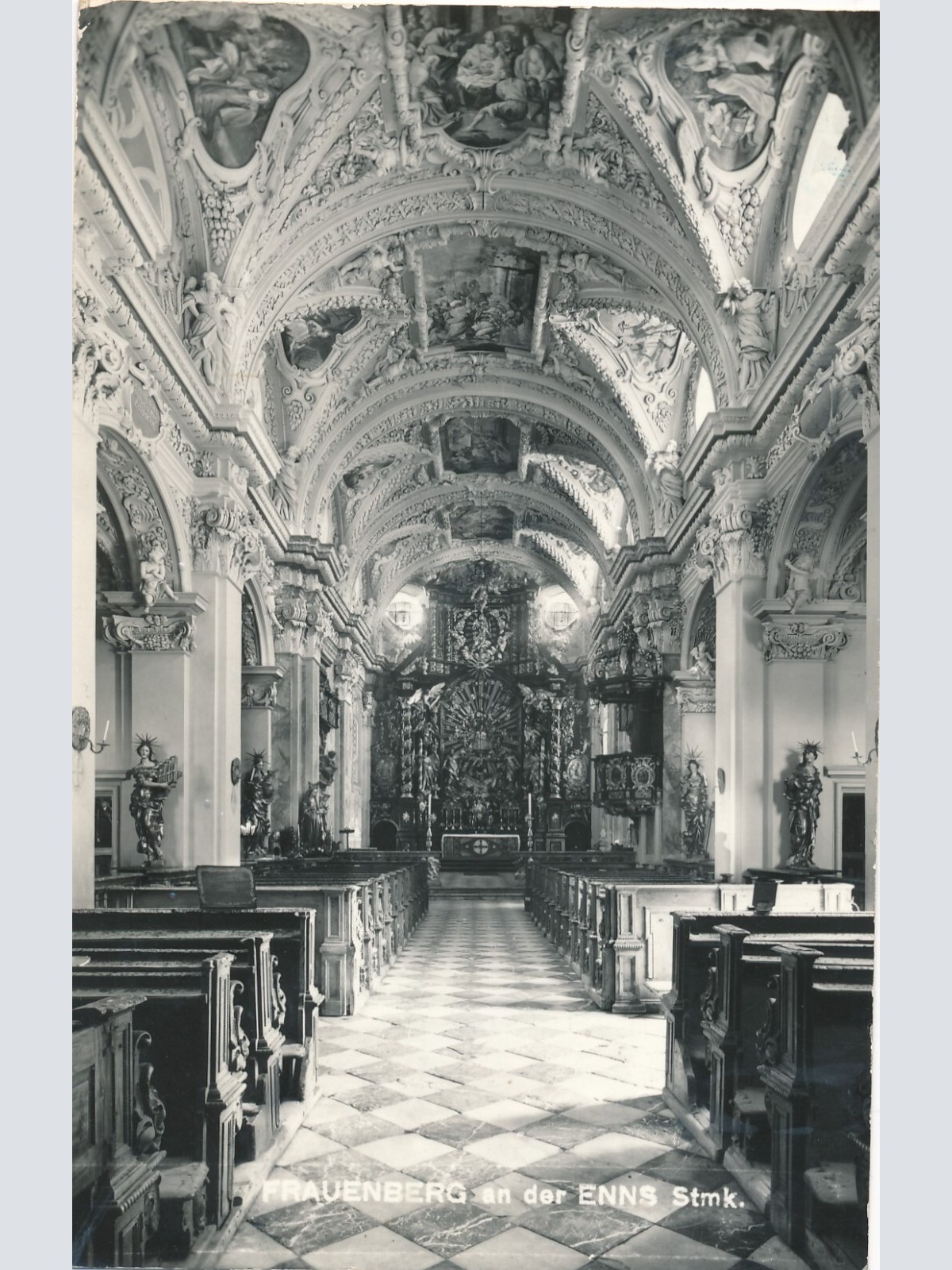AK aus Frauenberg an der Enns Kircheninneres Steiermark Ansichtskarte (14090)