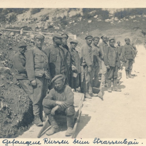 AK gefangene Russen beim Straßenbau Ansichtskarte (14013)