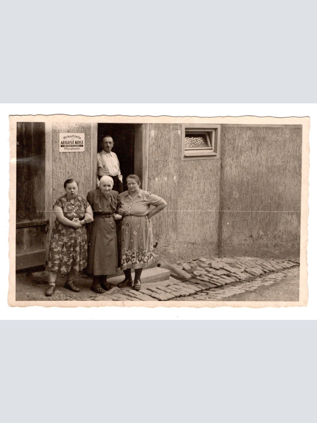 AK, Verkaufstelle August Kost, Pforzheim Baden-Württemberg Ansichtskarte (S5805)