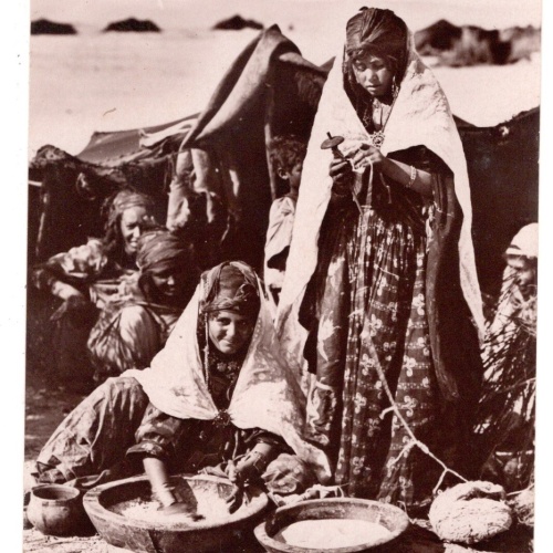 AK, Petits travaux au Gourbi, Ansichtskarte (S7276)