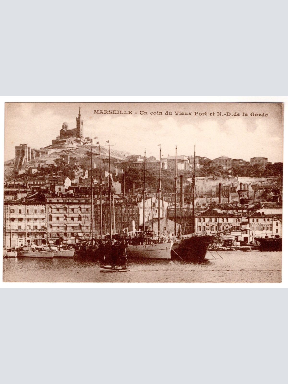 AK, Marseille, Un coin du Vieux Post et N.-D., Frankreich, Ansichtskarte (S7377)