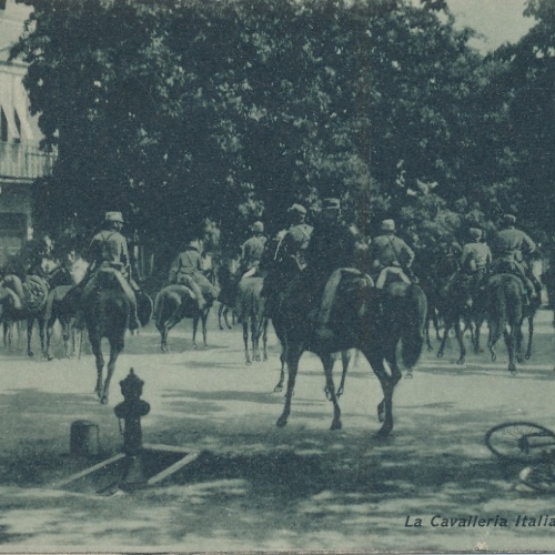 AK aus Gorizia La Cavalleria Italien Ansichtskarte (14698)
