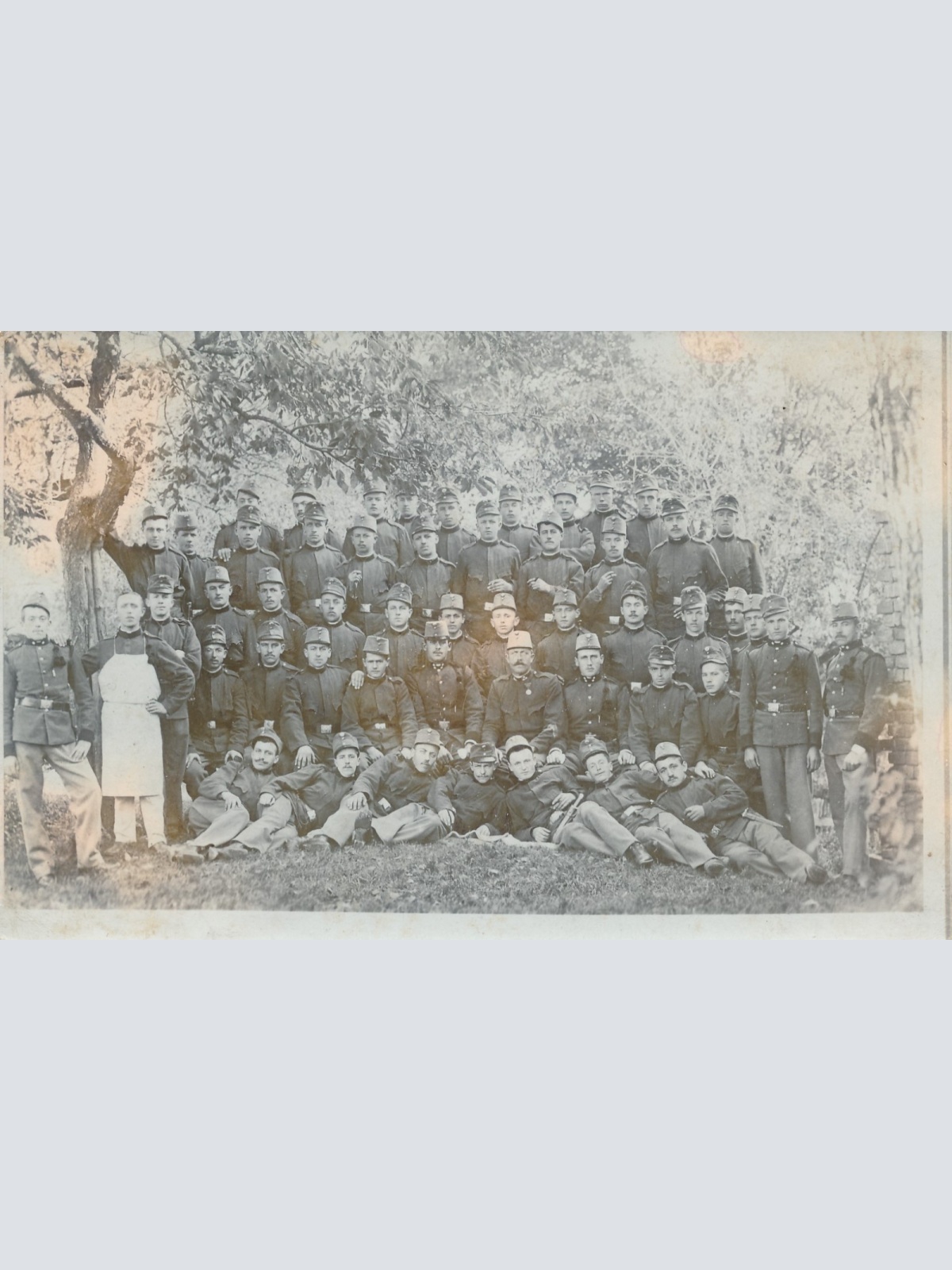 AK Mannschaftsfoto von Soldaten Militaria (14741)