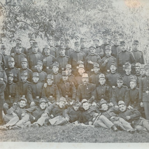 AK Mannschaftsfoto von Soldaten Militaria (14741)