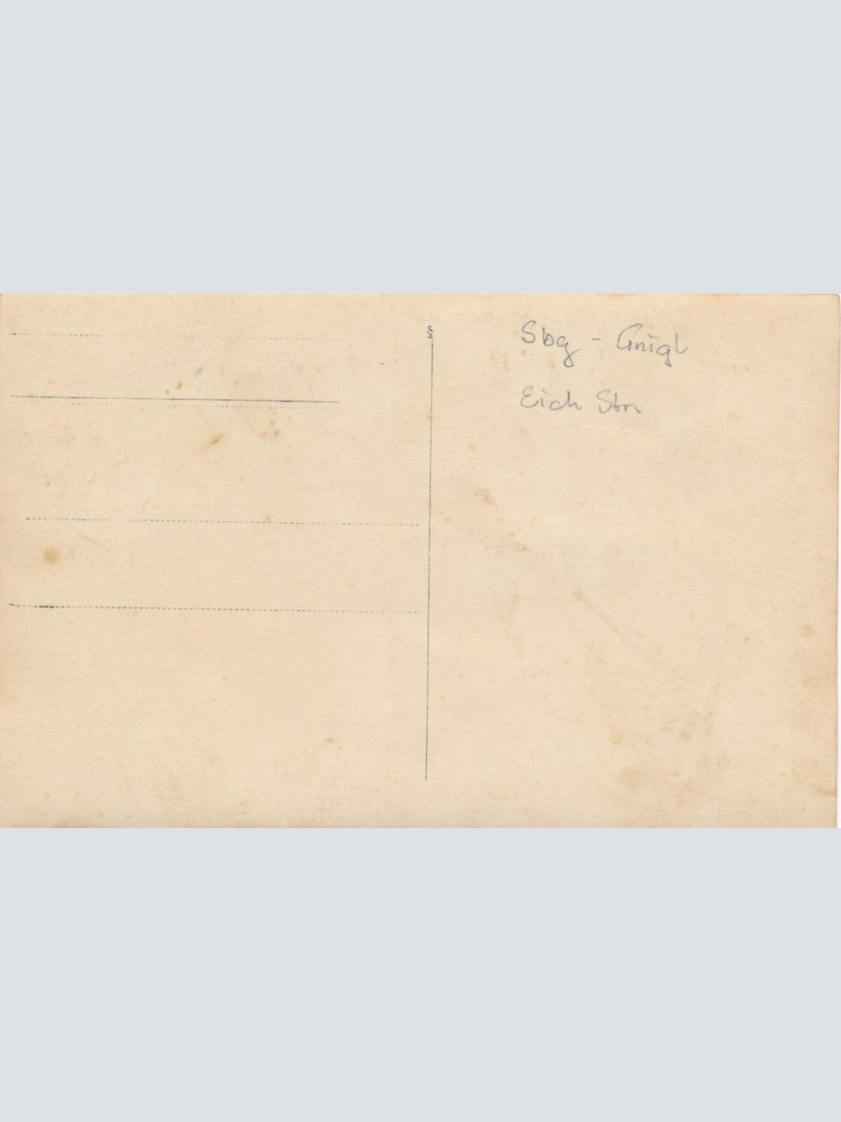 AK Manschaftsfoto von Soldaten Militaria (14731)