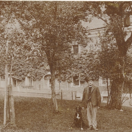 AK Annodazumals aus Obertrattnach Mann mit Hund Ansichtskarte (15871)