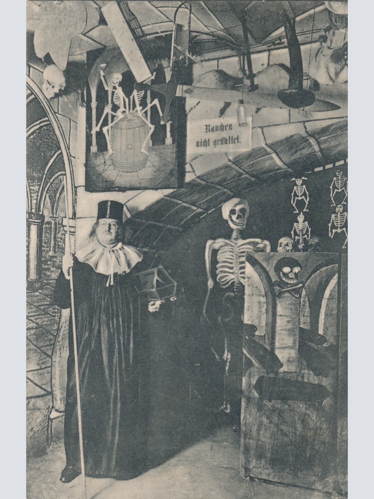 AK aus Dresden Josephus Linke Katakomben Sachsen Ansichtskarte (15703)