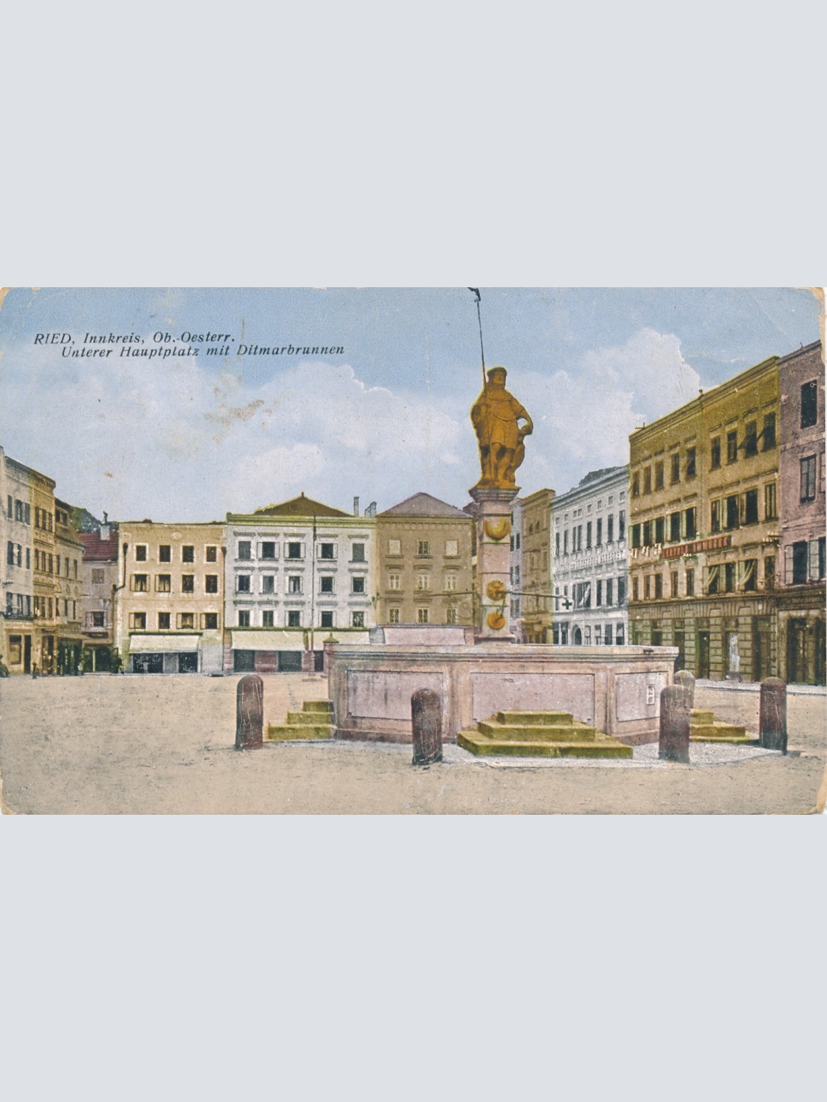 AK aus Ried im Innkreis Hauptplatz Brunnnen Oberösterreich Ansichtskarte (15688)