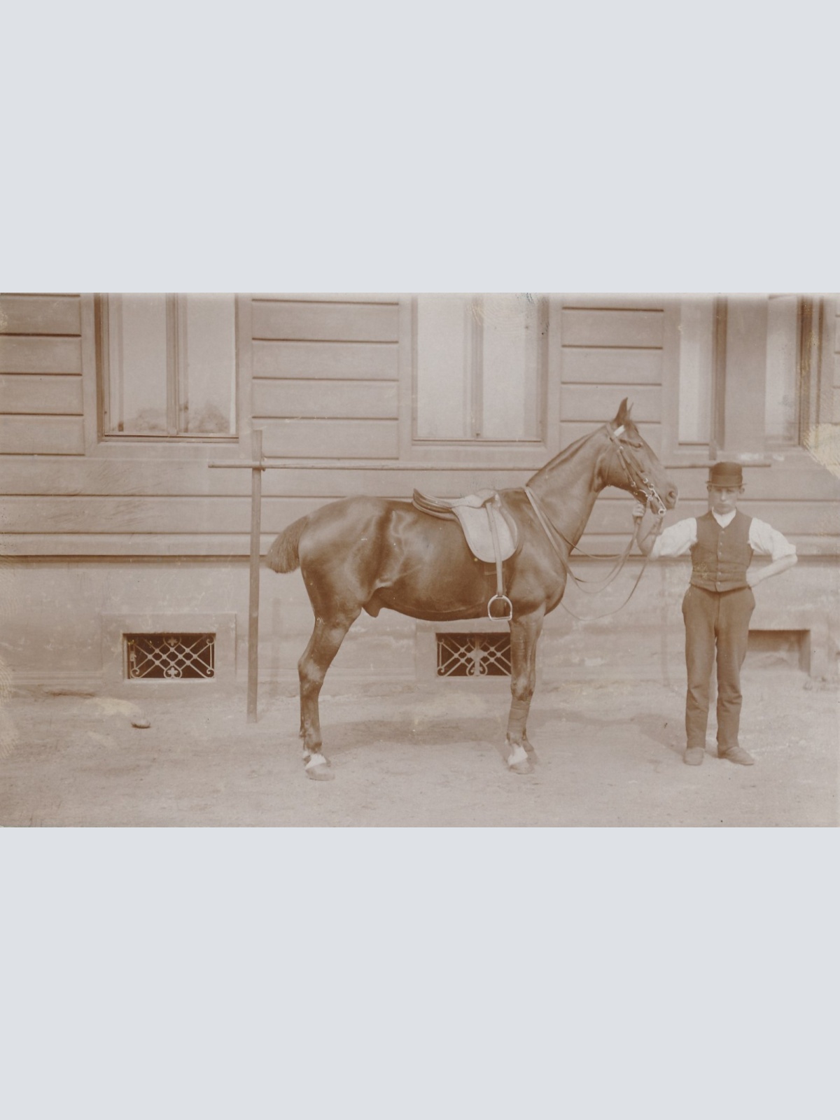 AK Annodazumals Mann mit Pferd Ansichtskarte (16135)