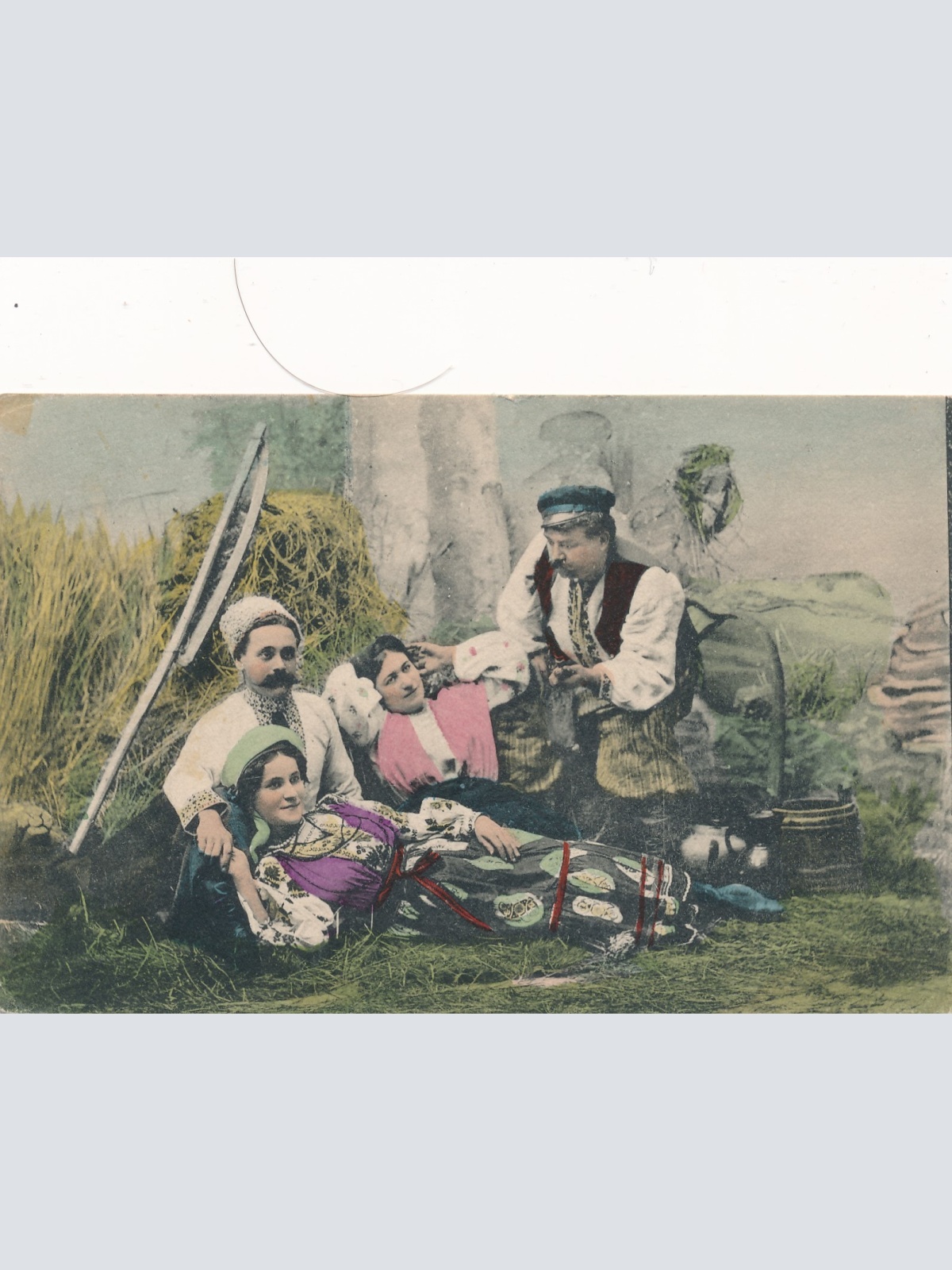 AK Annodazumals zwei Männer und zwei Frauen Ansichtskarte (15753)