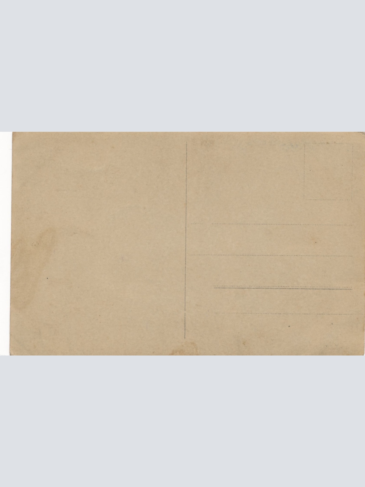 AK Soldaten Gruppenfoto mit Waffen Militaria Ansichtskarte (15433)