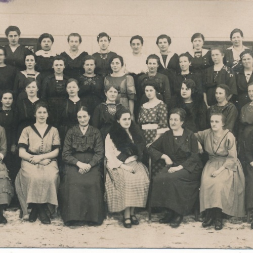 AK Annodazumals Frauen Gruppenfoto Ansichtskarte (15762)