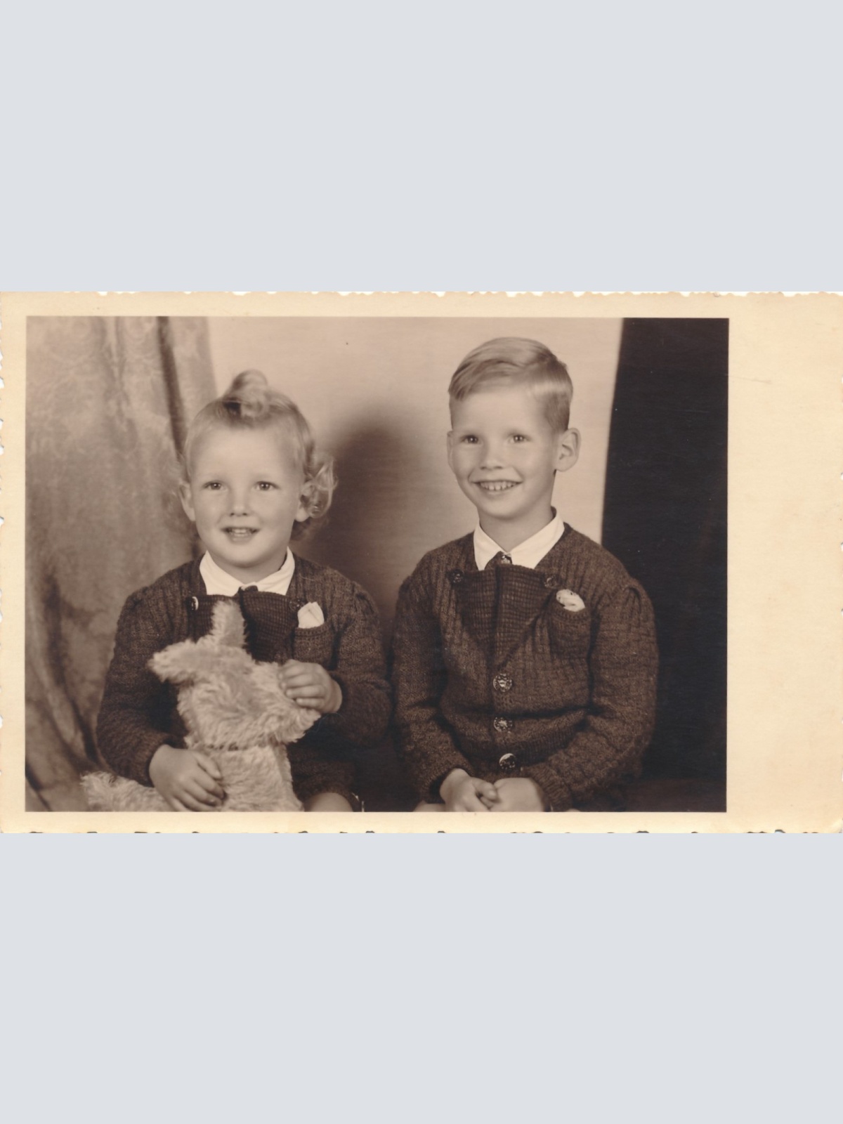 AK Annodazumals Mädchen und Junge Ansichtskarte (15771)