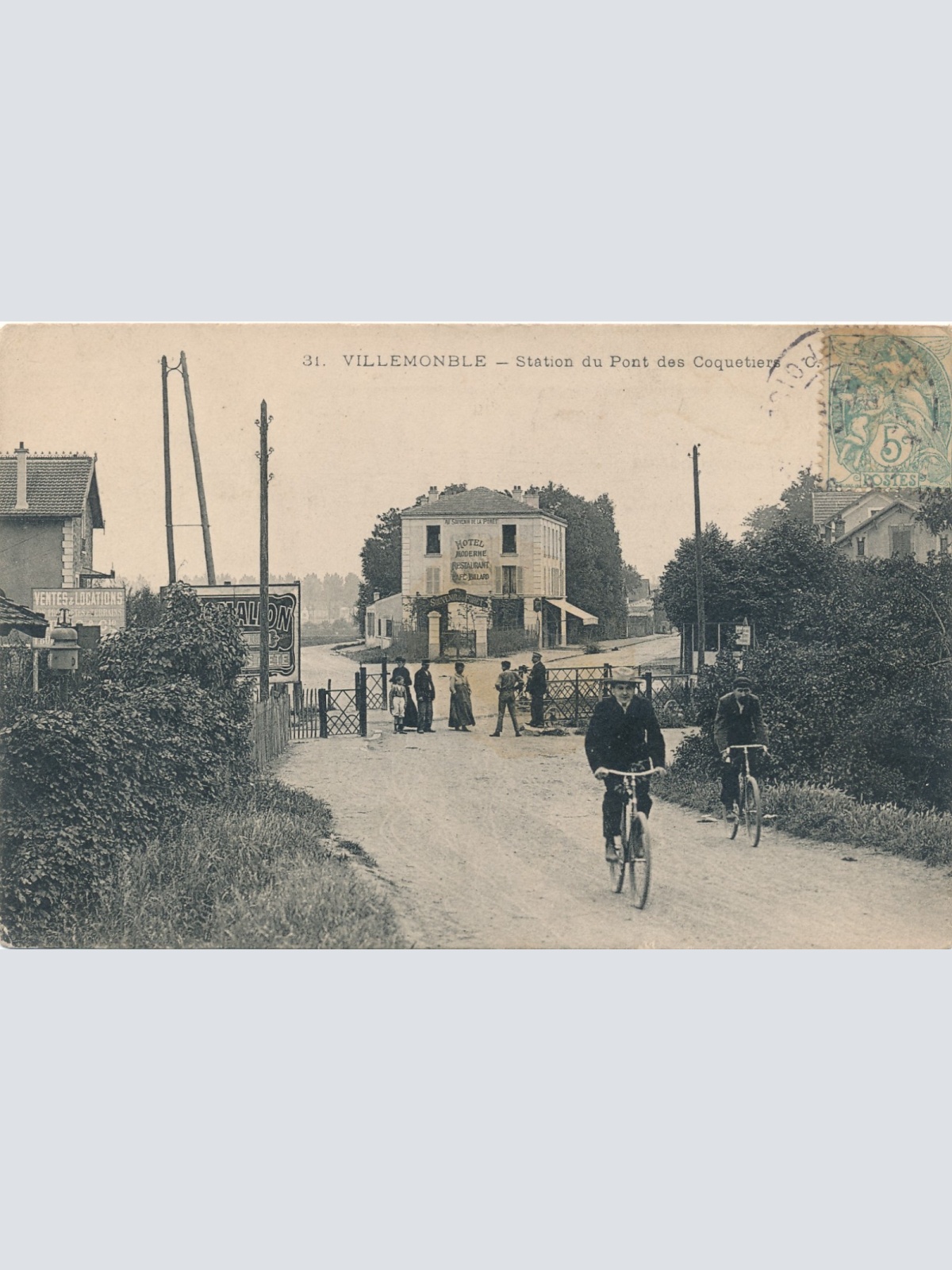 AK aus Villemonble mit Radfahrer Frankreich Ansichtskarte (15707)