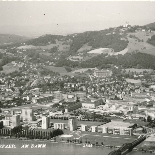 AK aus Linz Urfahr am Damm Oberösterreich Ansichtskarte (15378)