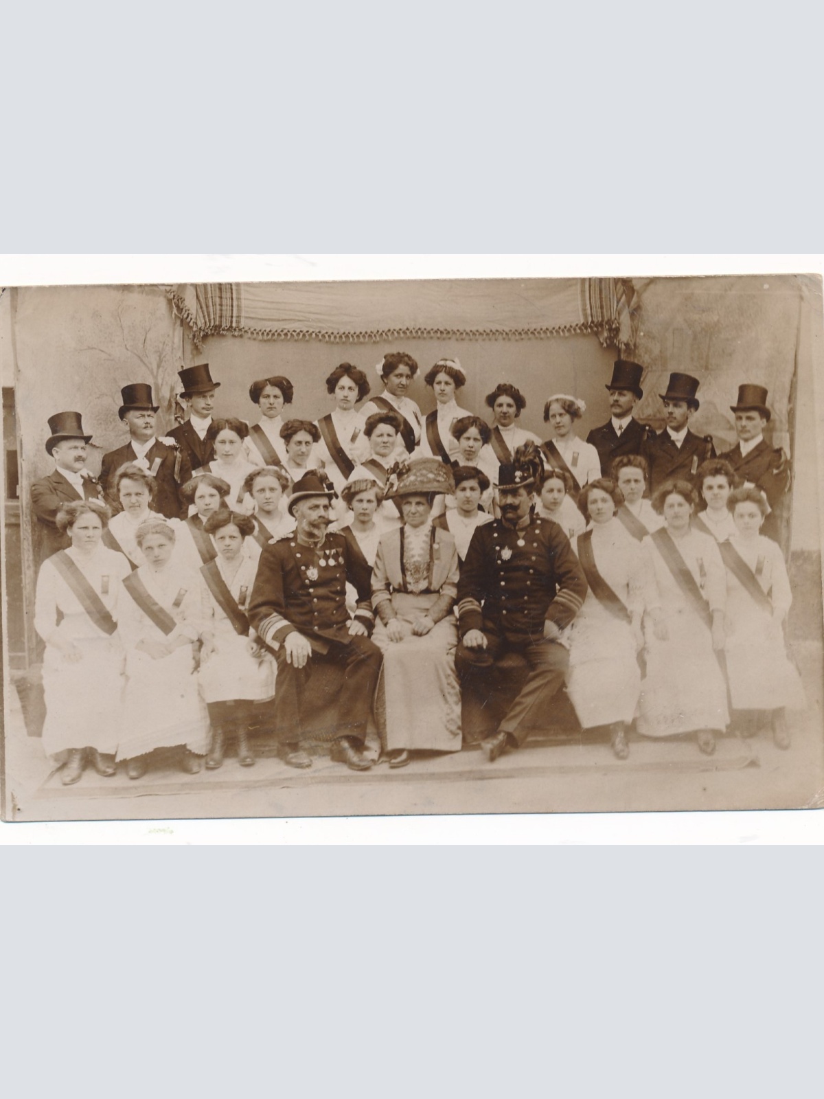 AK Annodazumals von einer Hochzeit Männer mit Orden Ansichtskarte (16600)