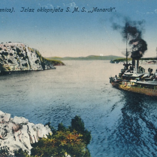 AK aus Sibenik Kroatien Jzlaz oklopnjaca S.M.S Monarch Ansichtskarte (16741)