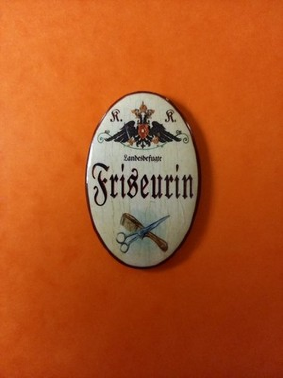 Nostalgie KuK Flaschenöffner Magnet Landesbefugte Friseurin