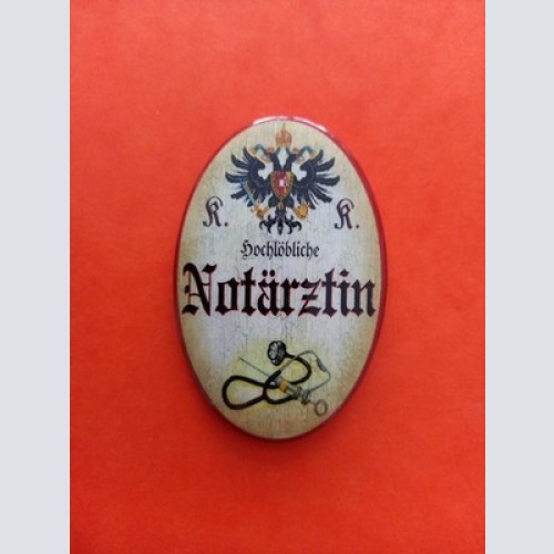 Nostalgie KuK Flaschenöffner Magnet Hochlöbliche Notärztin