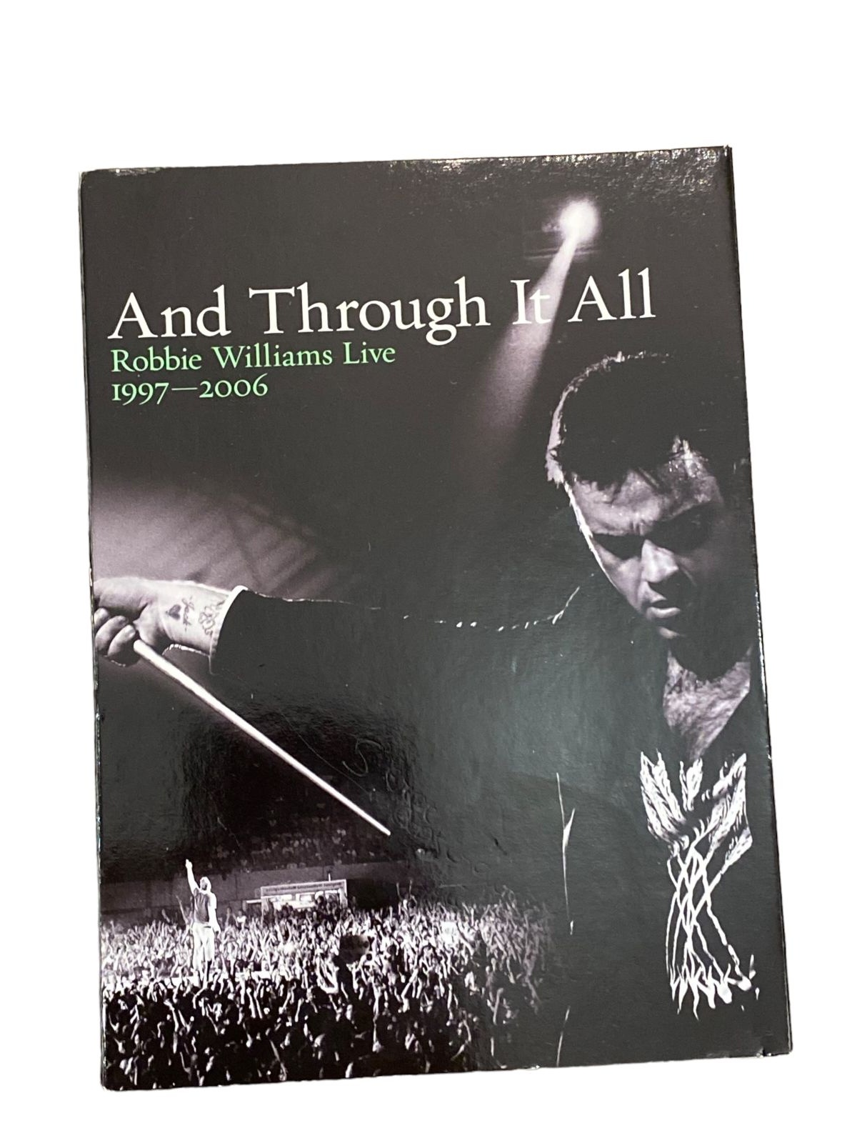 3935 Robbie Williams AND THROUGH IT ALL ROBBIE WILLIAMS LIVE 1997-2006 2 DVDS