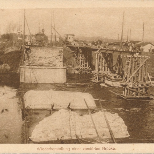 AK Militaria Wiederherstellung einer zerstörten Brücke (18065)