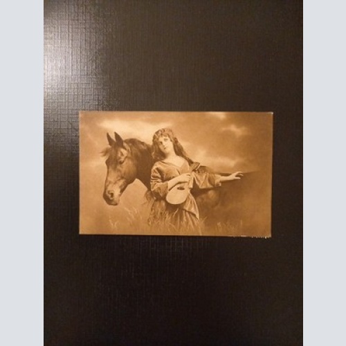 Frau Mit Mandoline Pferd 600612AGr