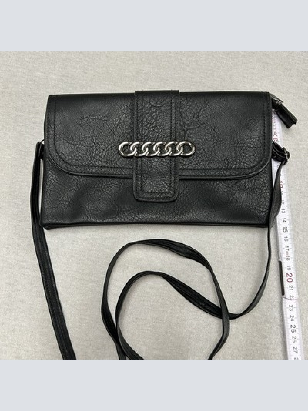 Vintage Damen Umhängetasche / Clutch Schwarz Silberne Kette 3 Fächer Y2K Schick