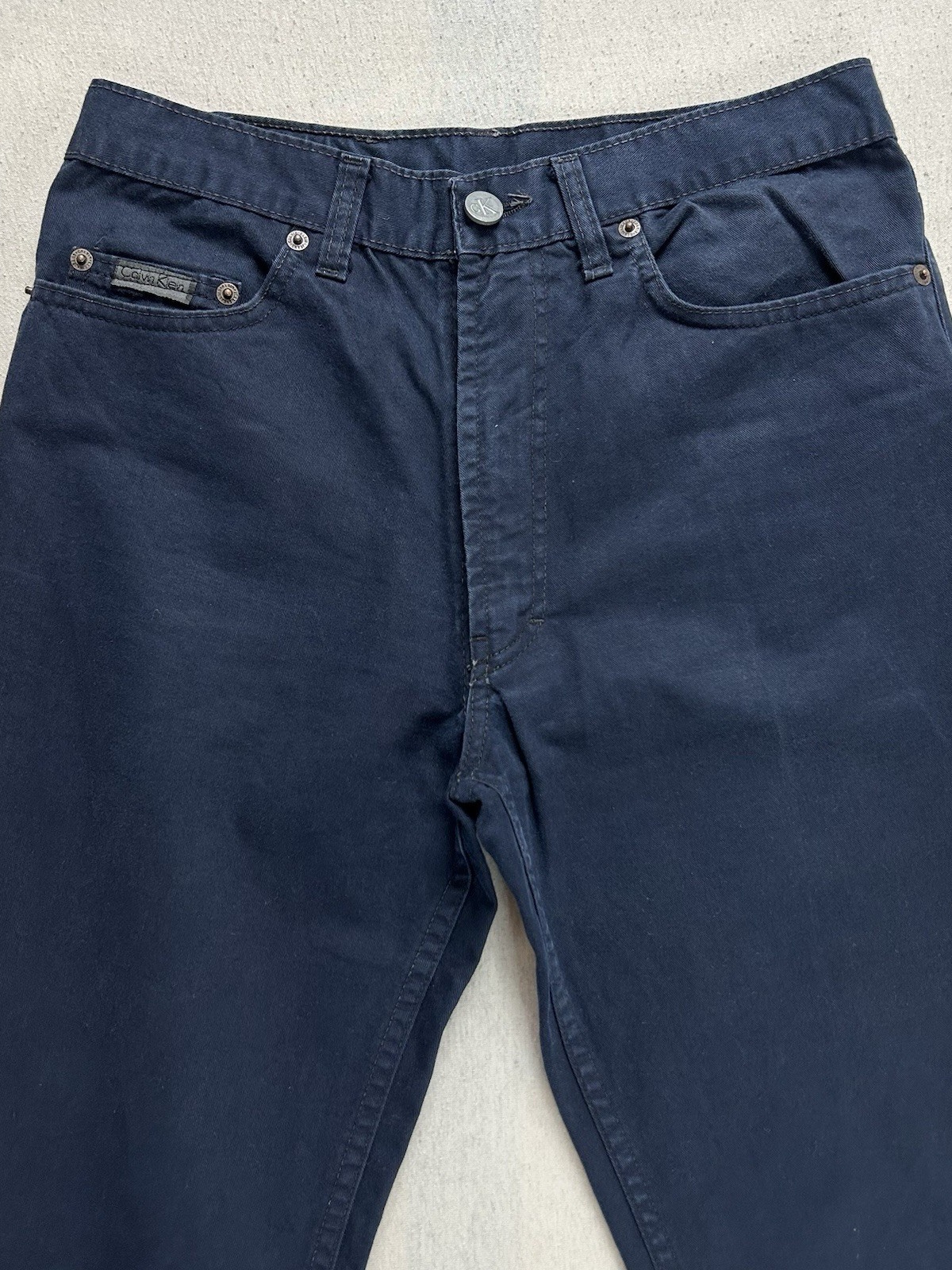 Dünne Calvin Klein Herren Jeans W31 L34 Dunkelblau Maße auf Fotos