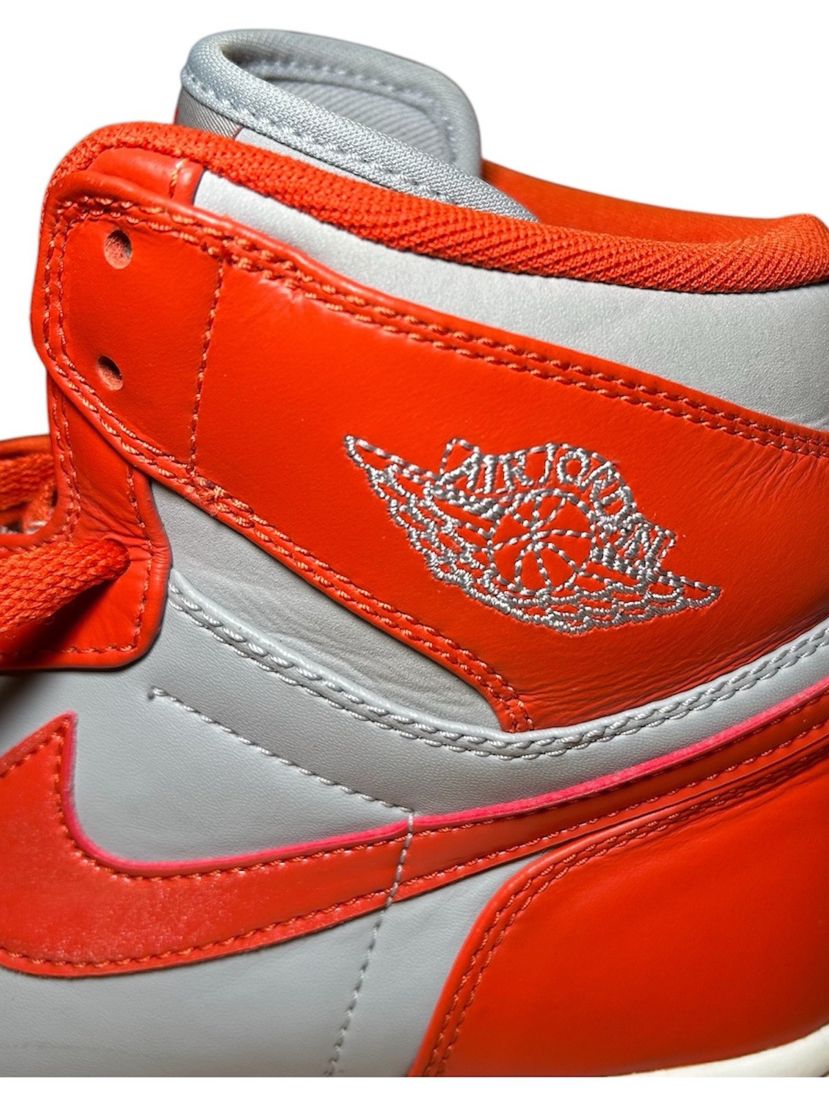 Jordan 1 Retro High Spice | EU 44.5 | 332550-006 | Wolf Grey/Spice-White Orange