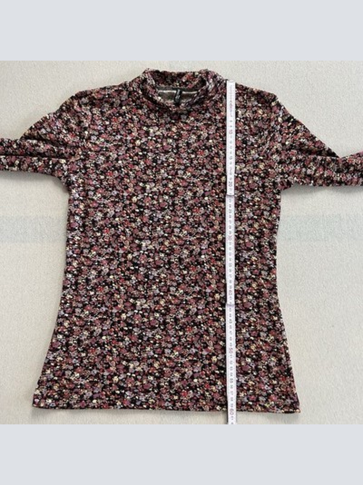 Laura Torelli Fashion Langarmshirt mit Blumenmuster Größe S Slim Maße auf Fotos