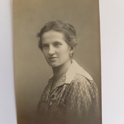 Künstlerkarte Frau S/W 20282 GR