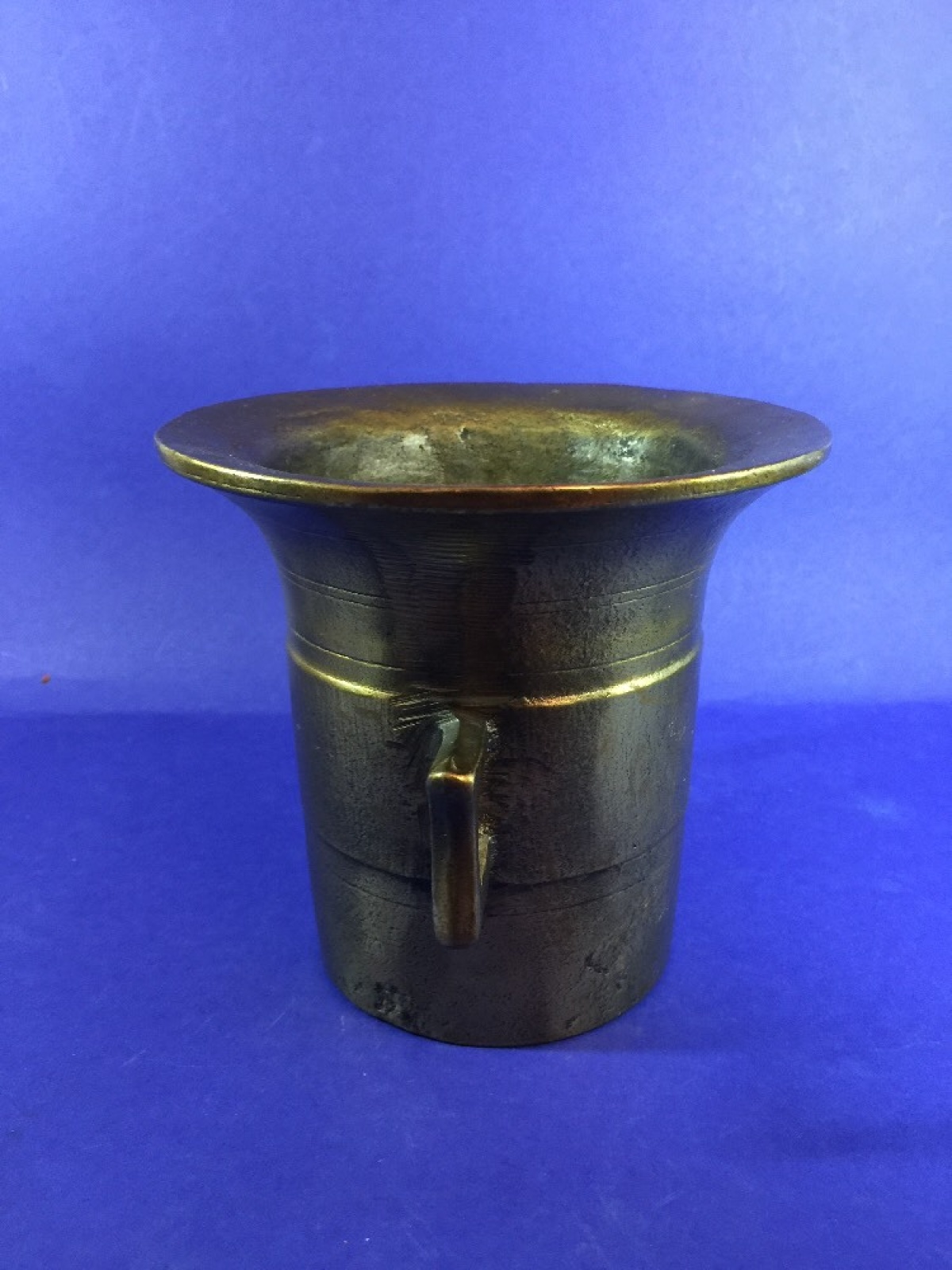 Mörser mit Pistill 13 cm hoch 18 Pistill 24.5 cm Jhdt. ?????