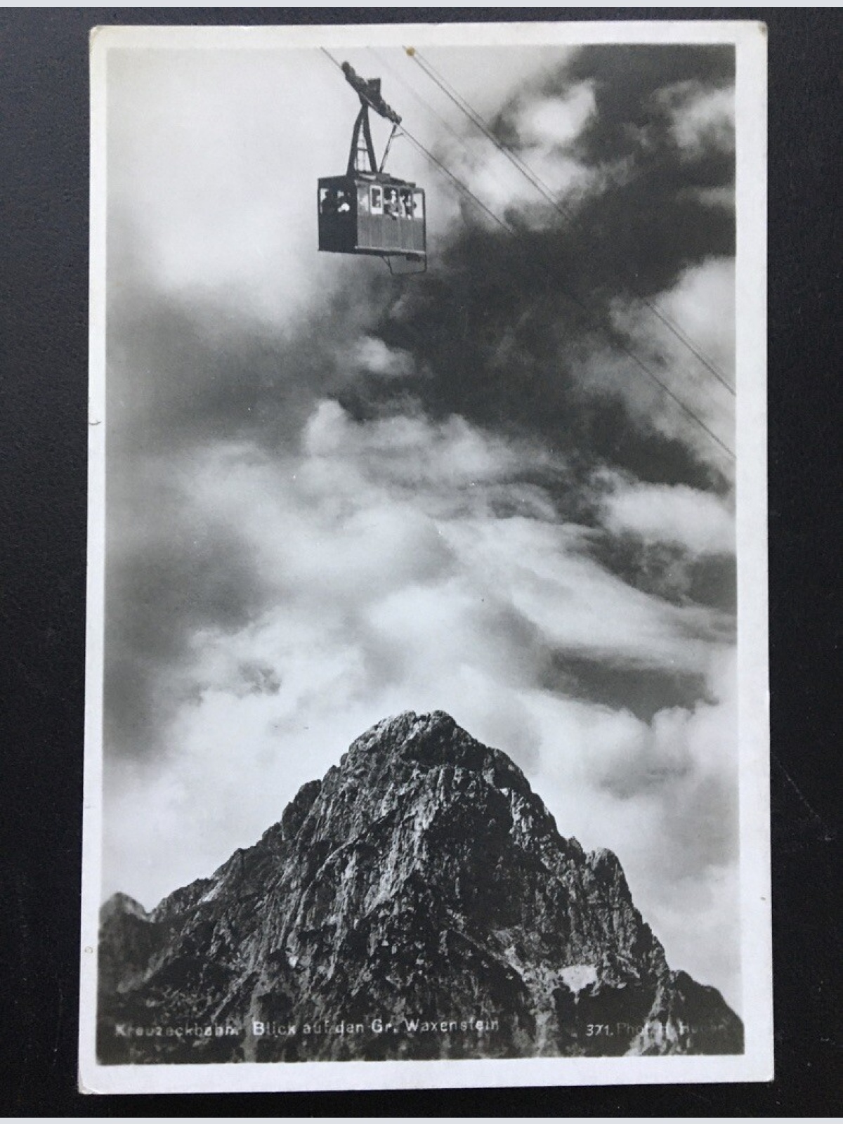 Kreuzeckbahn - Blick auf den Gr. Waxenstein - Seilbahn - Deutschland 400308 TH F