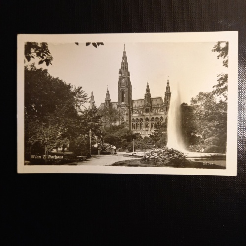 Wien Rathaus 400310 gr F