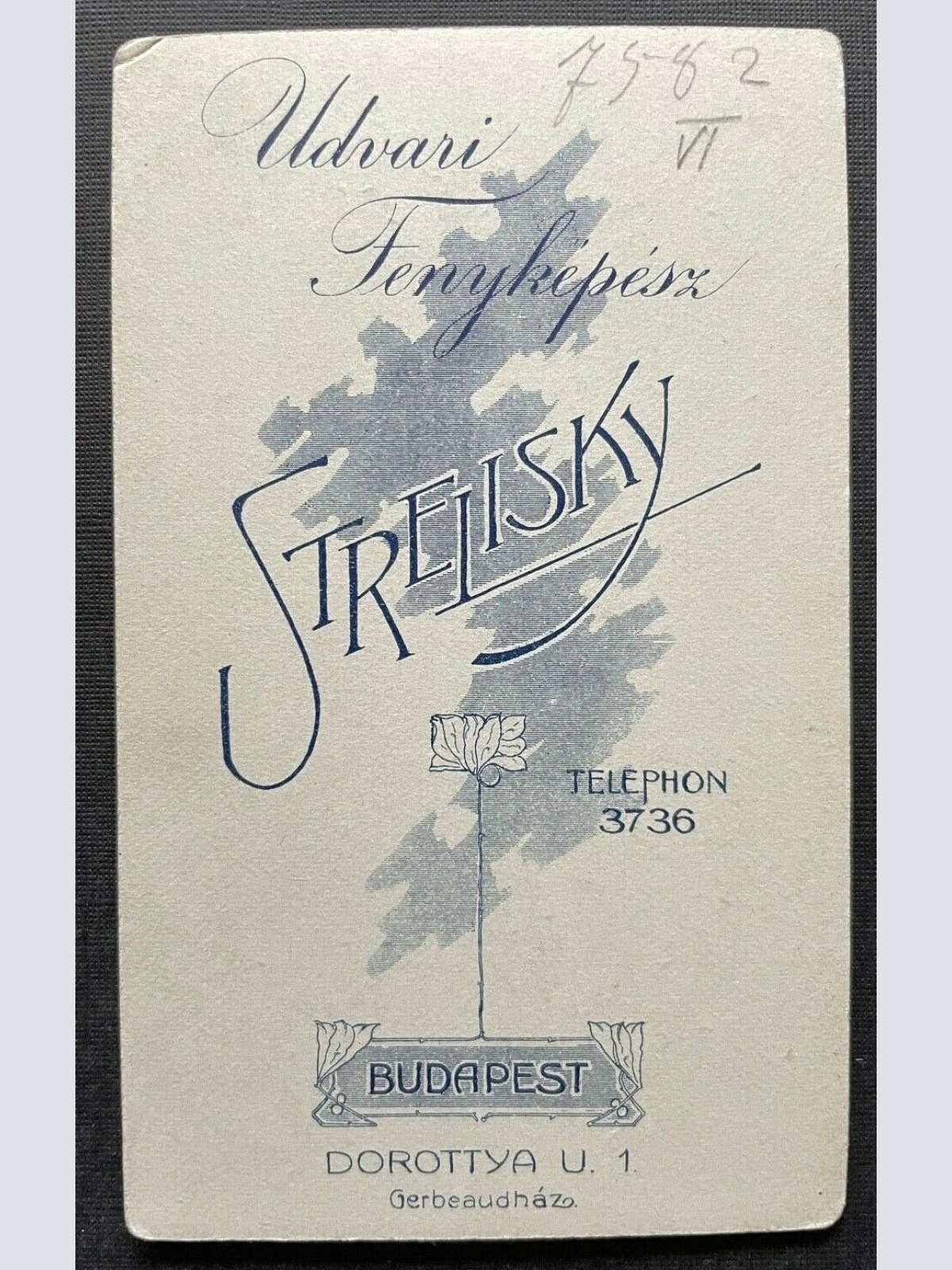 Foto Porträt Frau Hut Kleid Strelisky Budapest ca.6,5x10,8cm 410080 TH