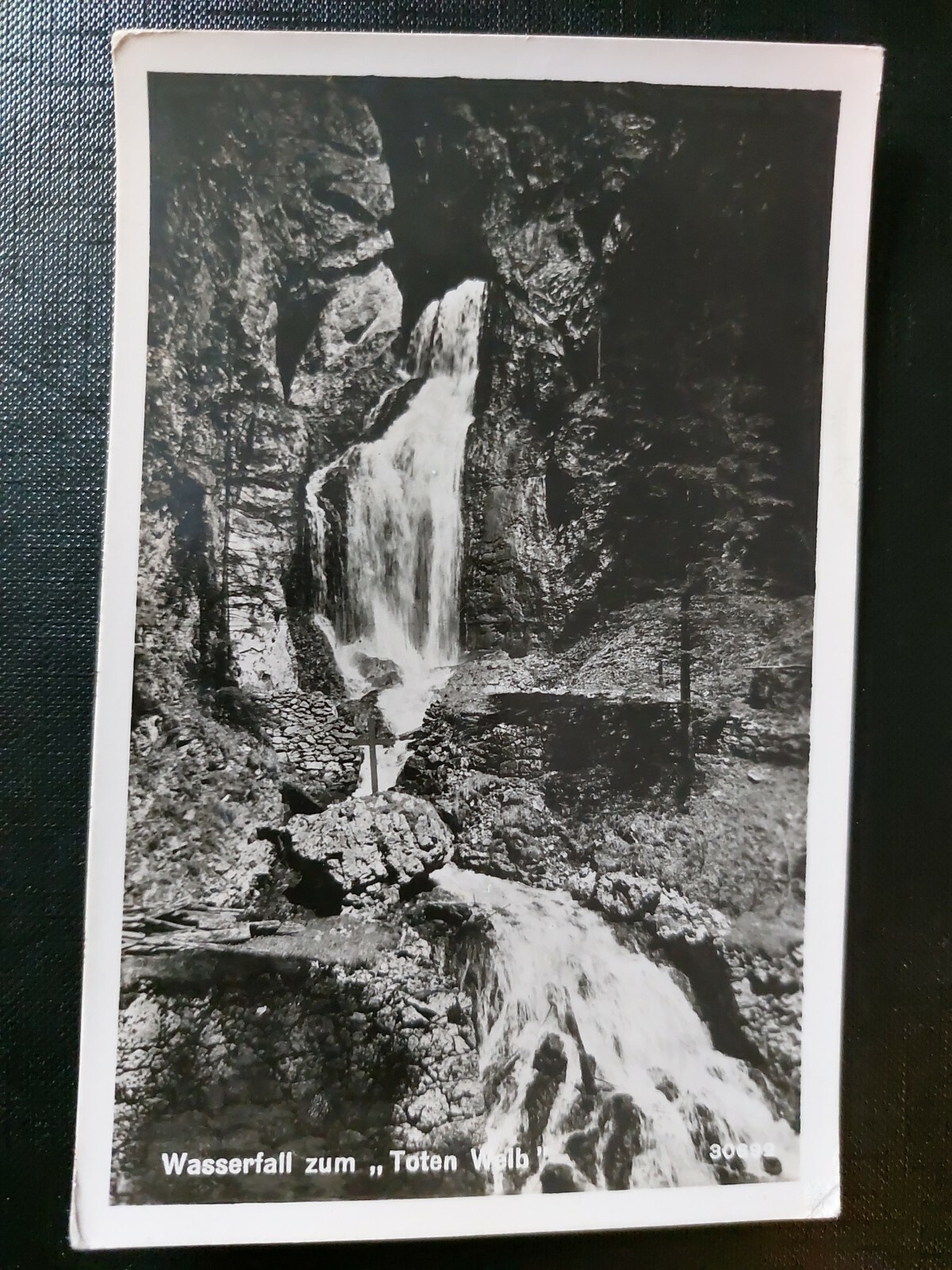 Wasserfall zum Toten Weib Klippe Felsen Klamm 402552 WM