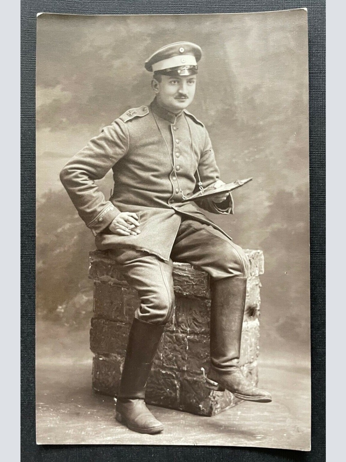 Porträt Soldat Uniform Schirmmütze Bart Militär Krieg 410101 TH