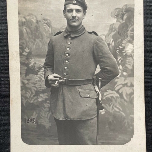 Soldat Uniform Barett Bart Degen Zigarette Militär Krieg 410090 TH