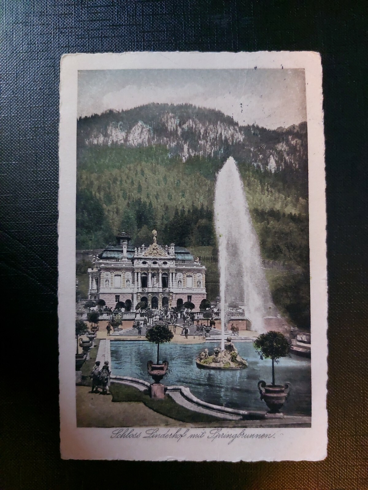 Schloss Linderhof mit Springbrunnen Berg 402577 WM F