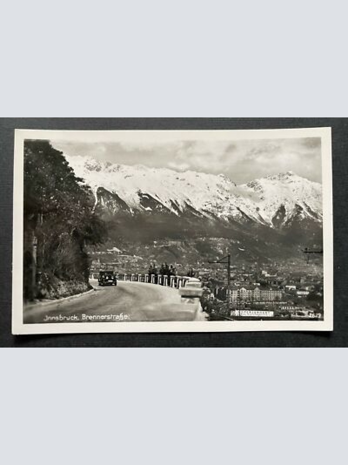 Innsbruck Brennerstrasse Stadt Gebirge Auto Oldtimer Tirol Österreich 400266 TH