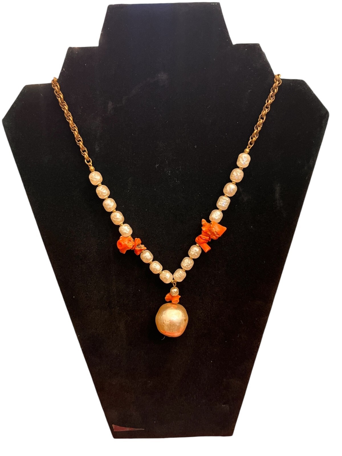 Halskette Perlen u. Korallen von Miriam Haskell  USA um 1940  L 64cm  R0016