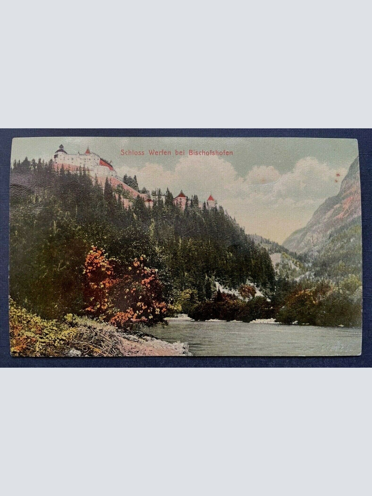 Schloss Werfen bei Bischofshofen Festung Burg Berg Salzburg Österreich 402363 TH