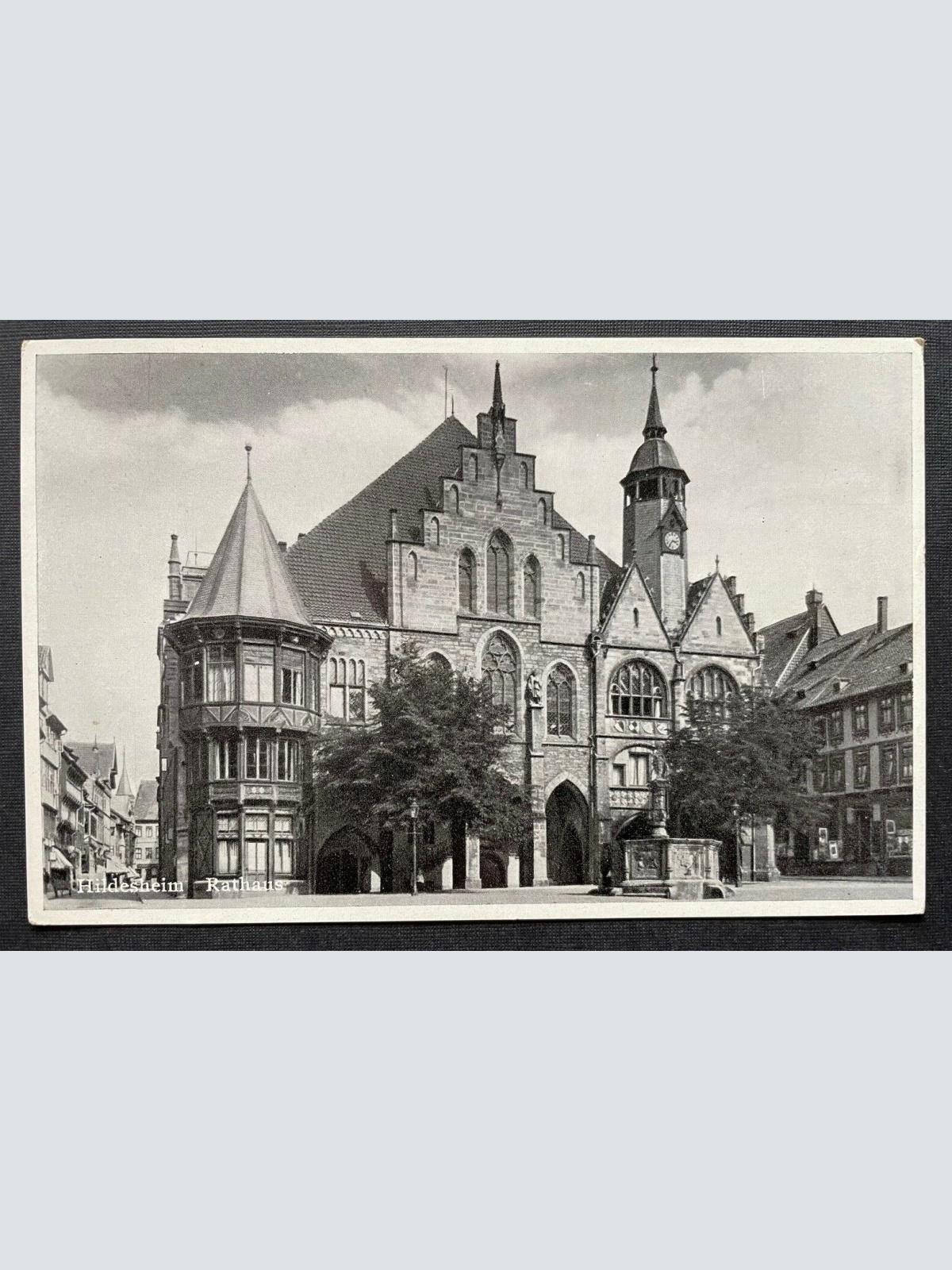 Hildesheim Rathaus Gebäude Stadt Vorplatz Niedersachsen Deutschland 402639 TH C