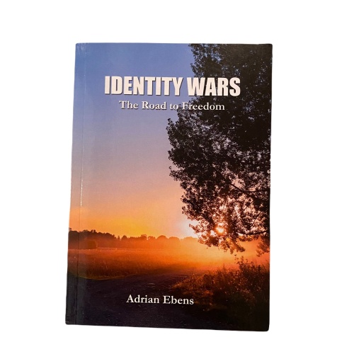1558 Adrian Ebens IDENTITY WARS THE ROAD TO FREEDOM SEHR GUTER ZUSTAND!